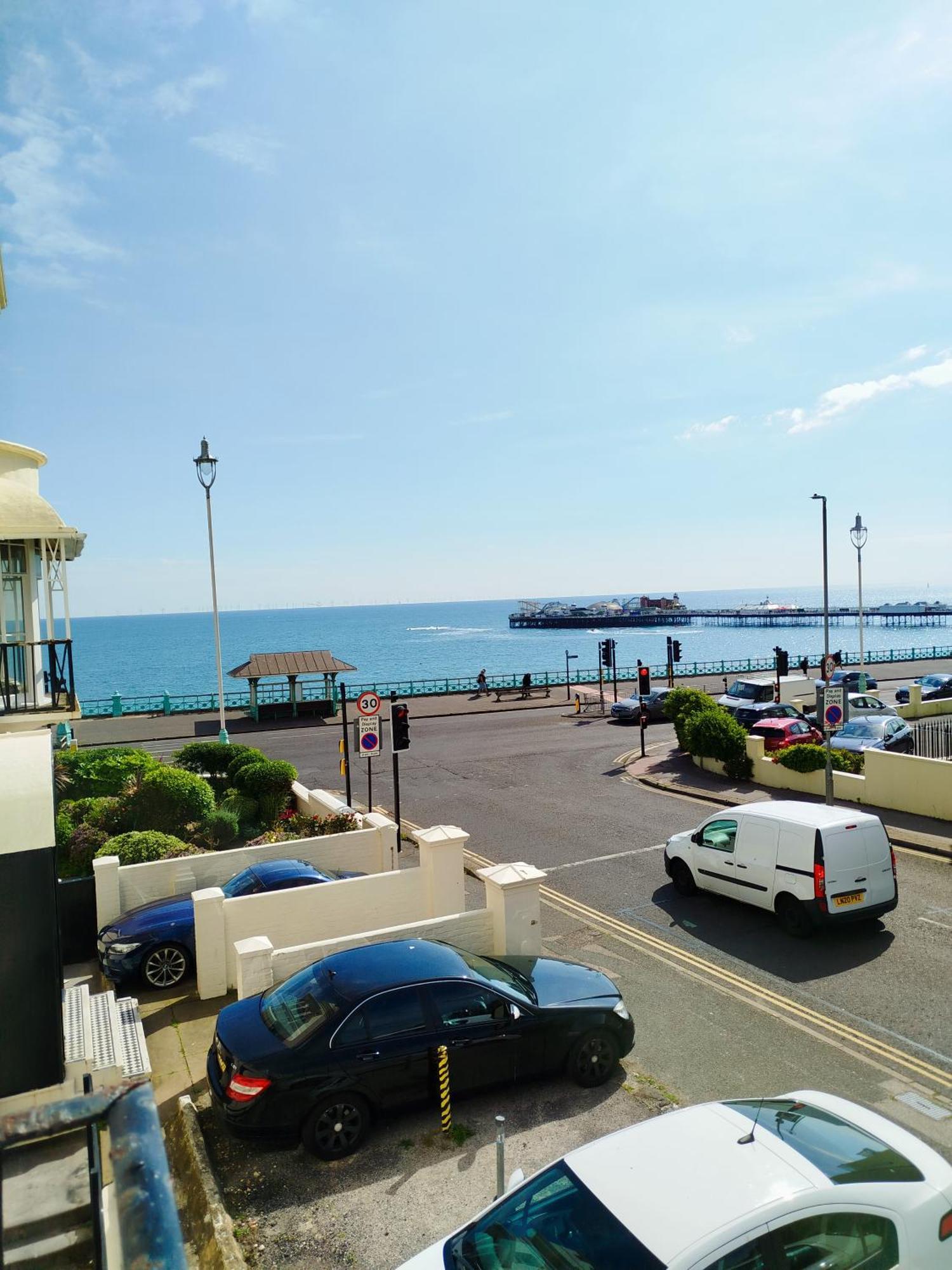 The Willows Brighton Exterior foto