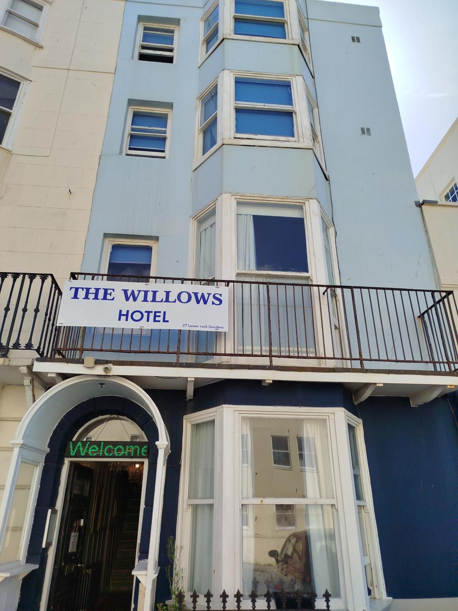 The Willows Brighton Exterior foto